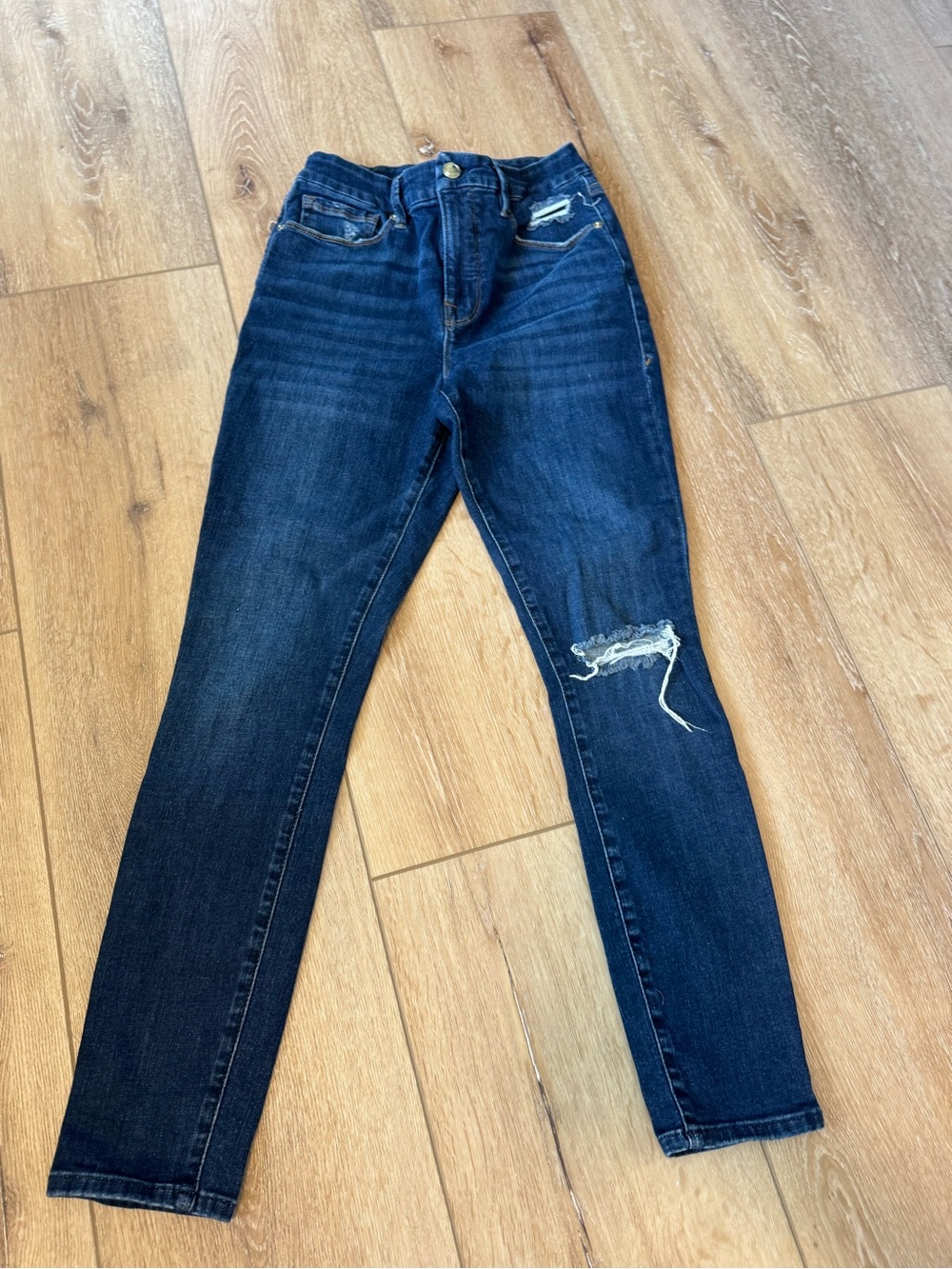 Good American Good Legs Crop Skinny Jeans (Style GLC899T) size 6 / 28